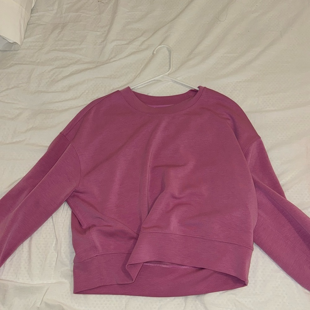 lululemon sweatshirt!!